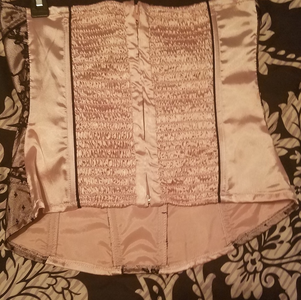 Top - Picture 2 of 2